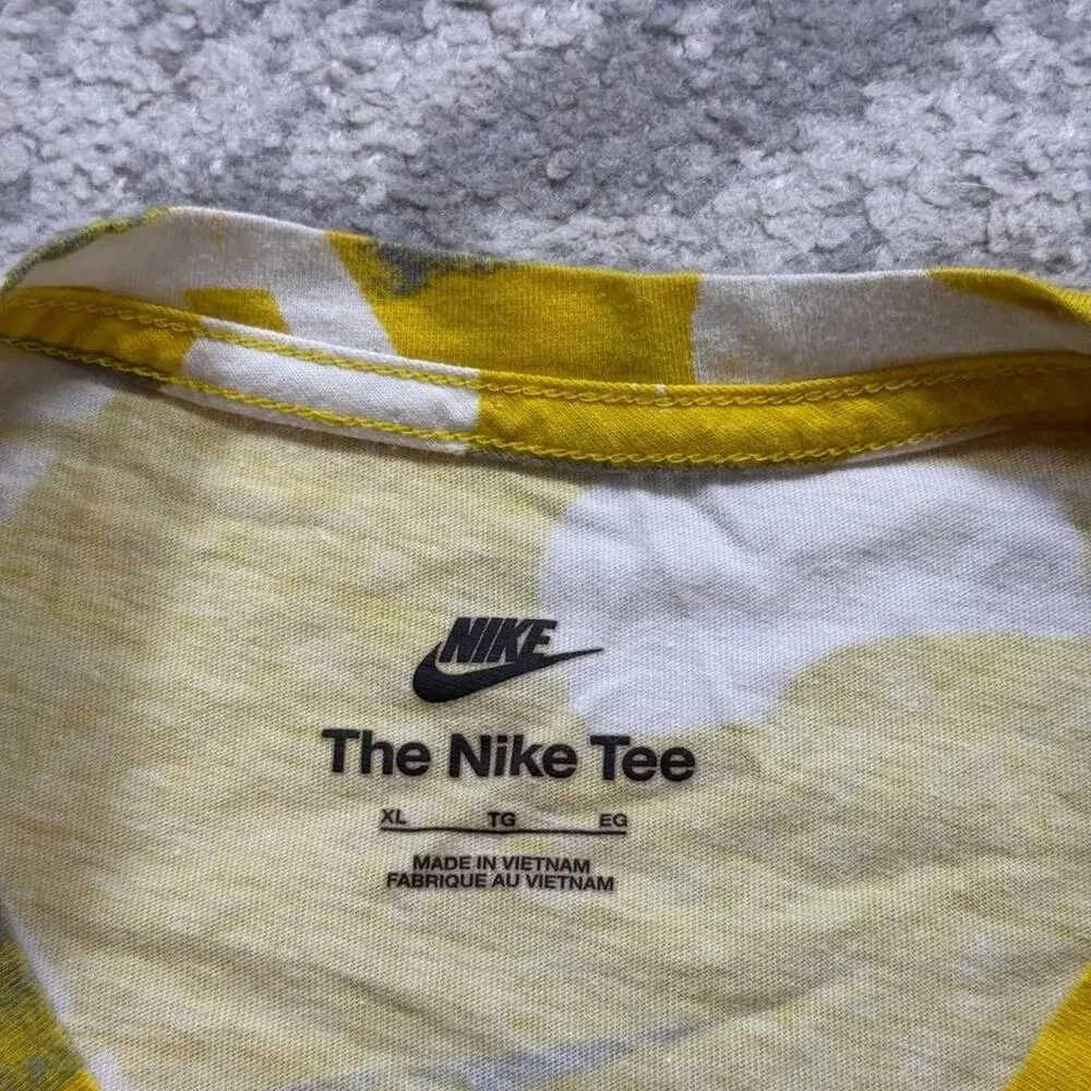 THE NIKE TEE SWOOSH LOGO ALL OVER TEE T SHIRT Mens XL Yellow